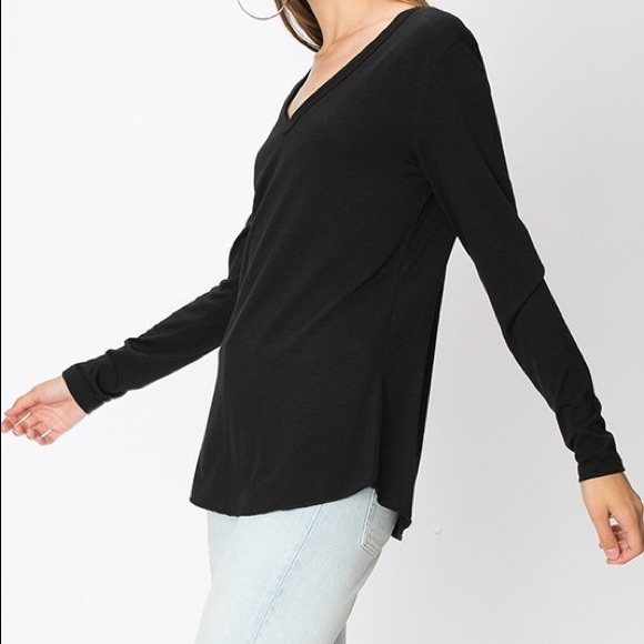 Sampson Simple V Neck - Picture 6 of 7